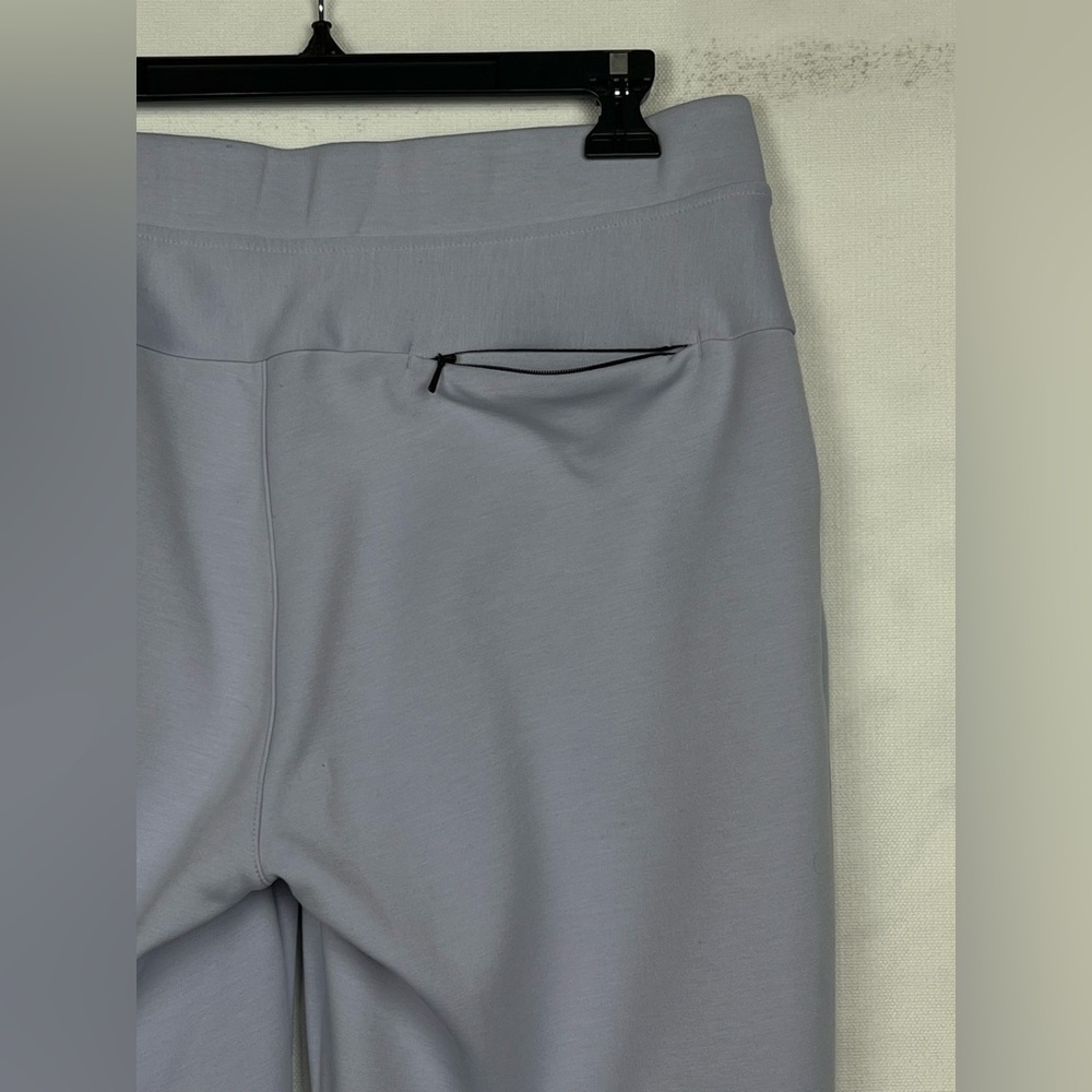ON Running's  RUN ON CLOUDS SWEAT PANTS, Women size L - Picture 14 of 16